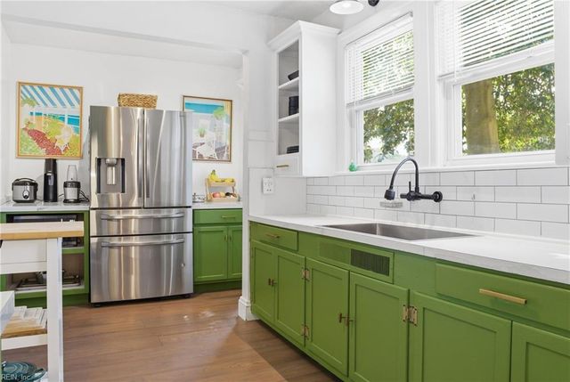 156 Sir Oliver RD, Norfolk, VA 23505