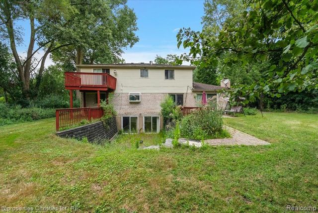 1569 Orchard Lane, Bloomfield Hills, MI 48301