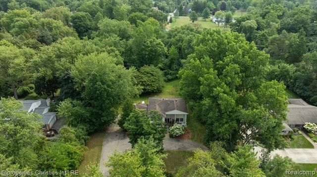 1569 Orchard Lane, Bloomfield Hills, MI 48301