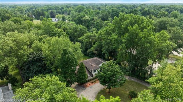 1569 Orchard Lane, Bloomfield Hills, MI 48301