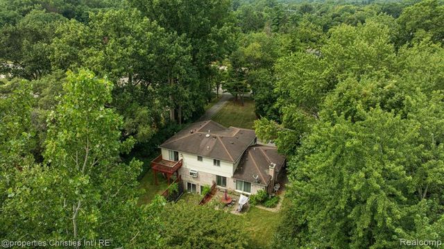 1569 Orchard Lane, Bloomfield Hills, MI 48301