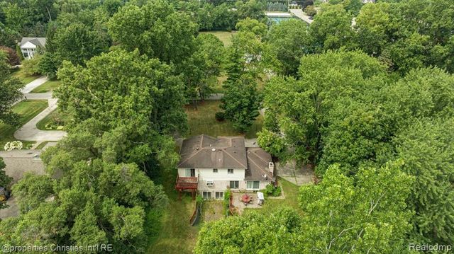 1569 Orchard Lane, Bloomfield Hills, MI 48301