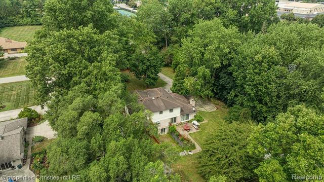1569 Orchard Lane, Bloomfield Hills, MI 48301