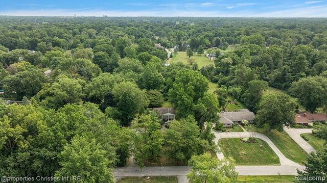 1569 Orchard Lane, Bloomfield Hills, MI 48301