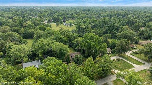 1569 Orchard Lane, Bloomfield Hills, MI 48301