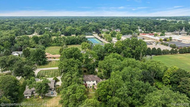 1569 Orchard Lane, Bloomfield Hills, MI 48301