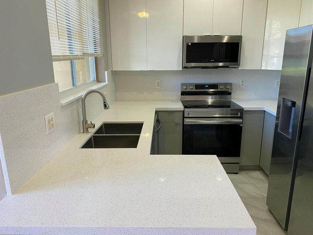 4366 Berkshire Wharf Drive, Lake Worth, FL 33461