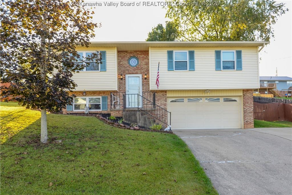 115 Rolling Meadows Drive, Scott Depot, WV 25560