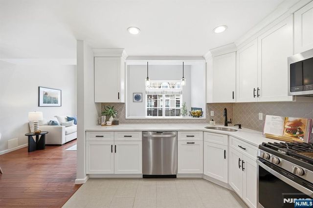 281 Riverwalk Way 160, Clifton, NJ 07014