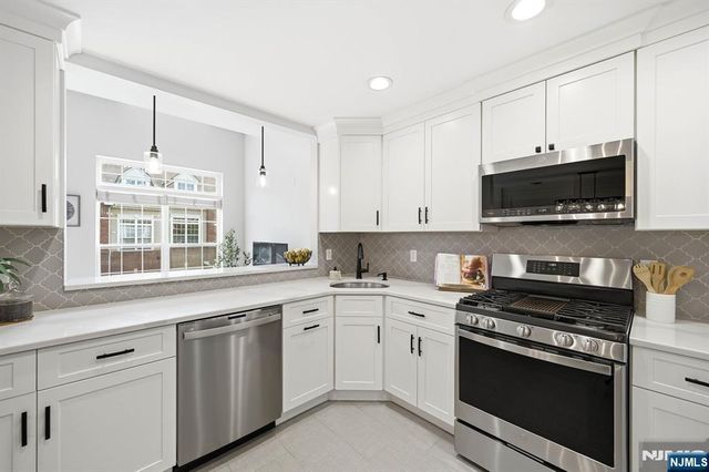 281 Riverwalk Way 160, Clifton, NJ 07014