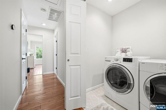 281 Riverwalk Way 160, Clifton, NJ 07014