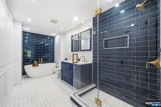 281 Riverwalk Way 160, Clifton, NJ 07014