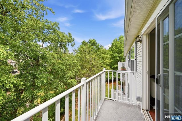 281 Riverwalk Way 160, Clifton, NJ 07014