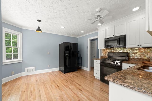 1020 Forest Park Lane, Suwanee, GA 30024