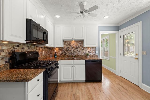 1020 Forest Park Lane, Suwanee, GA 30024