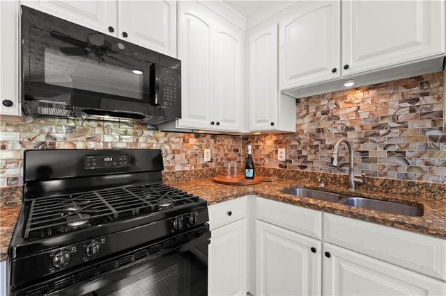 1020 Forest Park Lane, Suwanee, GA 30024