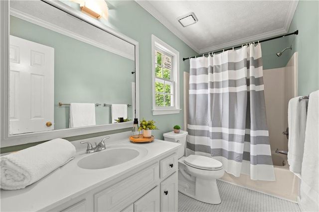 1020 Forest Park Lane, Suwanee, GA 30024