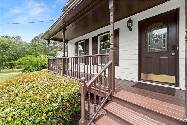 1020 Forest Park Lane, Suwanee, GA 30024