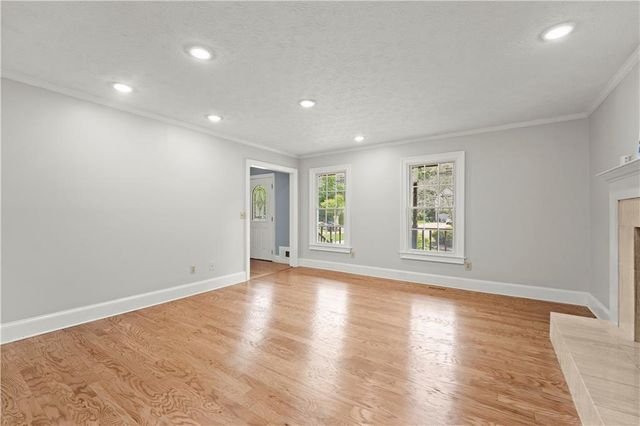 1020 Forest Park Lane, Suwanee, GA 30024
