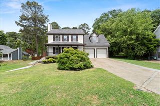 1020 Forest Park Lane, Suwanee, GA 30024