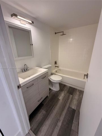 8240 SW 210th Street 203, Cutler Bay, FL 33189