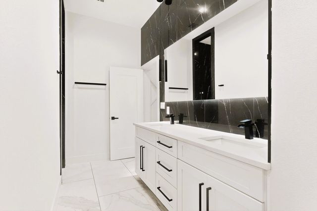 1218 Grant Street, Dallas, TX 75203