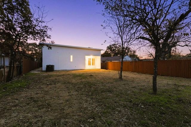 1218 Grant Street, Dallas, TX 75203