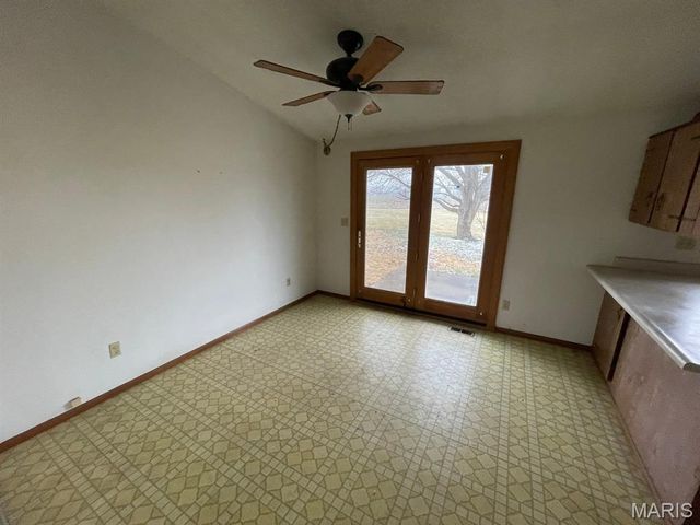 24535 Us Highway 67, Jerseyville, IL 62052