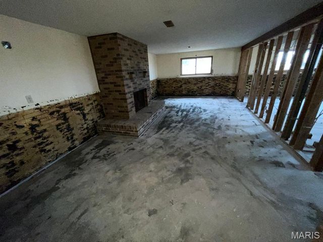 24535 Us Highway 67, Jerseyville, IL 62052