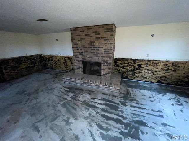 24535 Us Highway 67, Jerseyville, IL 62052