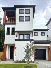 1310 S MESQUITE ST, San Antonio, TX 78210