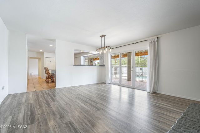 1932 W Harran Circle, Tucson, AZ 85704