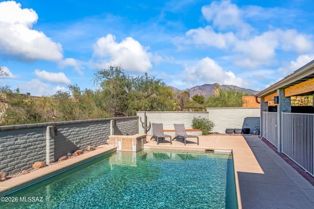 1932 W Harran Circle, Tucson, AZ 85704