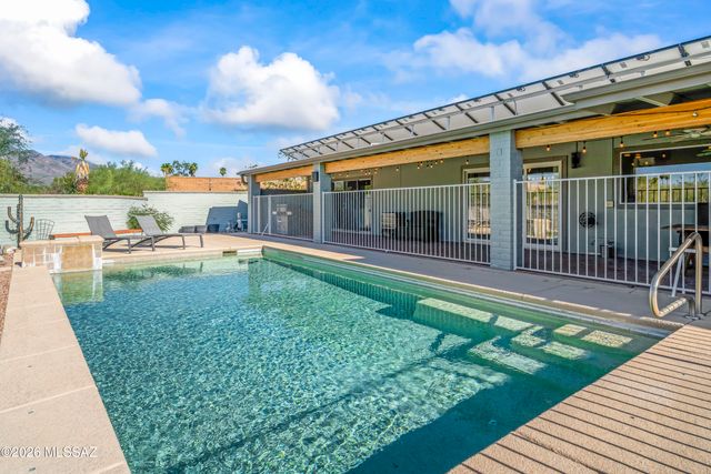 1932 W Harran Circle, Tucson, AZ 85704