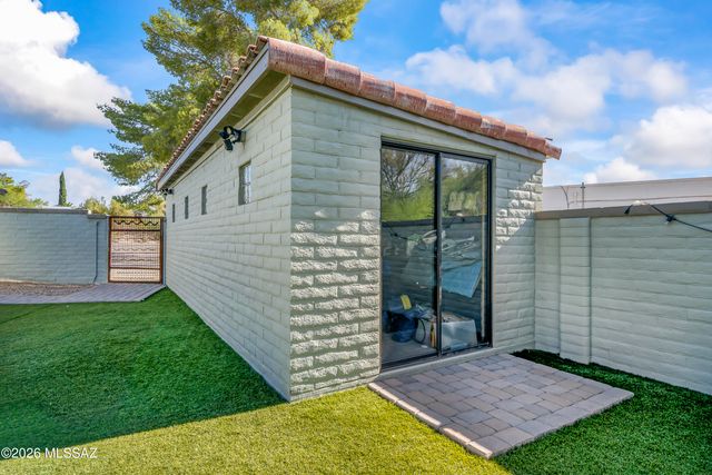 1932 W Harran Circle, Tucson, AZ 85704