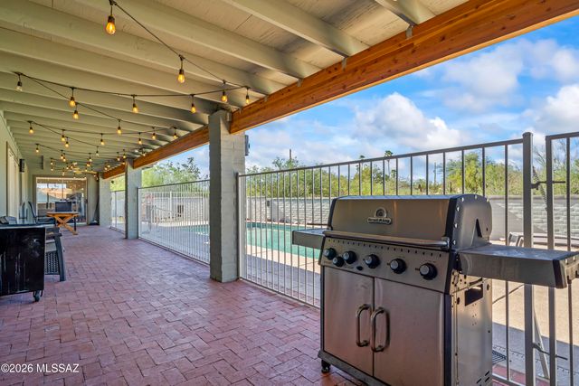 1932 W Harran Circle, Tucson, AZ 85704