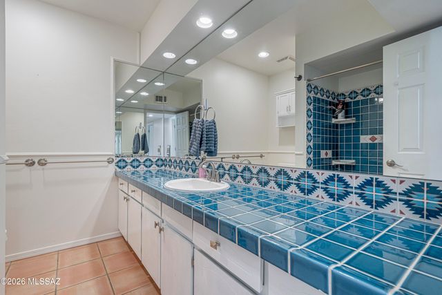 1932 W Harran Circle, Tucson, AZ 85704