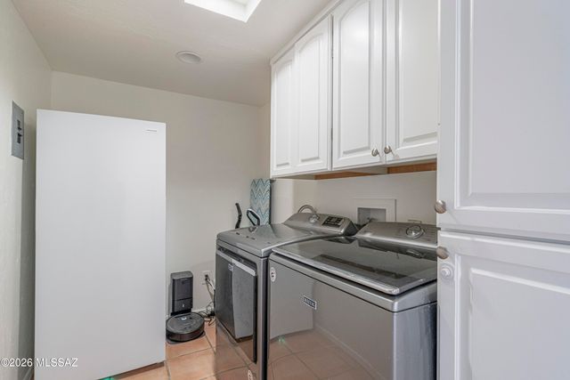 1932 W Harran Circle, Tucson, AZ 85704