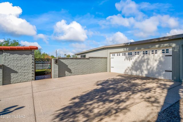 1932 W Harran Circle, Tucson, AZ 85704