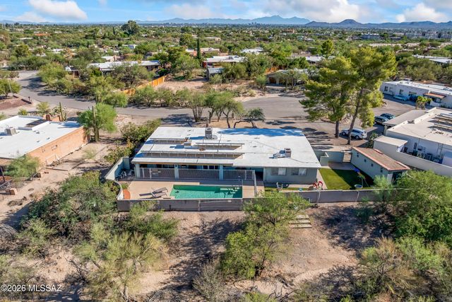 1932 W Harran Circle, Tucson, AZ 85704