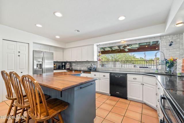 1932 W Harran Circle, Tucson, AZ 85704