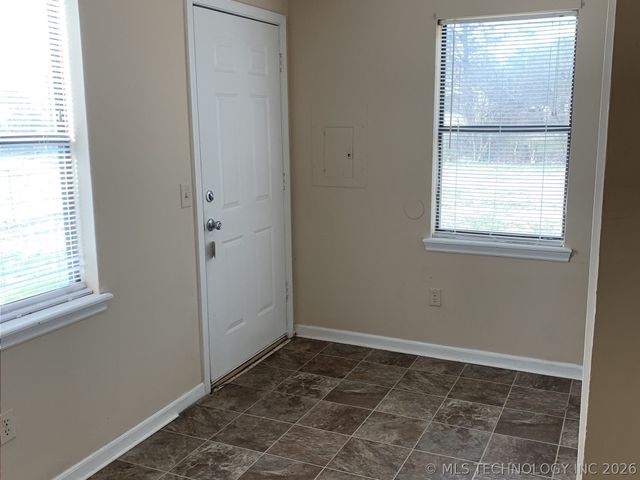 220 S 70th East Avenue, Tulsa, OK 74112