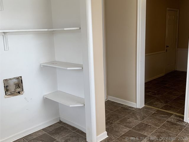 220 S 70th East Avenue, Tulsa, OK 74112