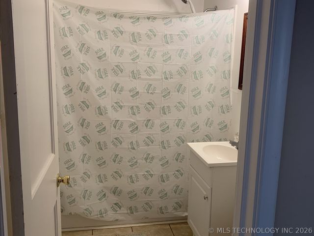 220 S 70th East Avenue, Tulsa, OK 74112