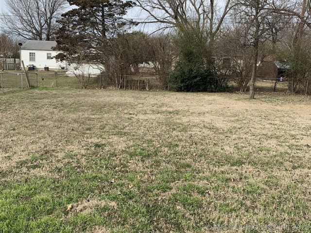 220 S 70th East Avenue, Tulsa, OK 74112