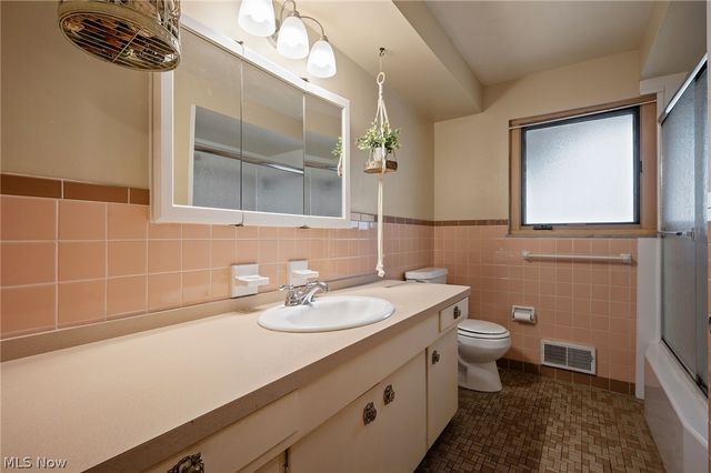 2441 Vezber Drive, Seven Hills, OH 44131