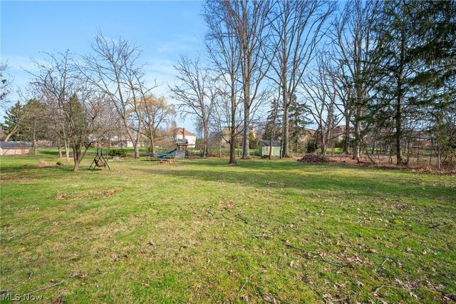 2441 Vezber Drive, Seven Hills, OH 44131