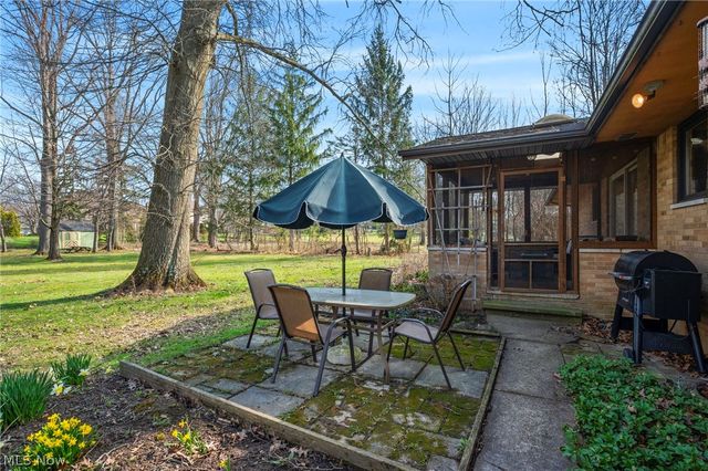 2441 Vezber Drive, Seven Hills, OH 44131