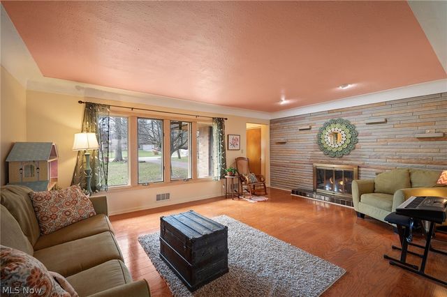 2441 Vezber Drive, Seven Hills, OH 44131