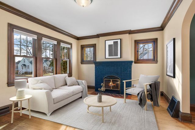 2300 Mckinley Street NE, Minneapolis, MN 55418